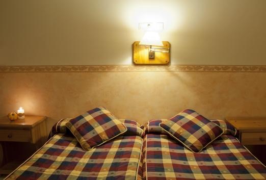 Hotel Maximina Sallent de Gállego Quarto foto